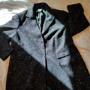 Apostrophe black overcoat w/ 3 button closure 24W